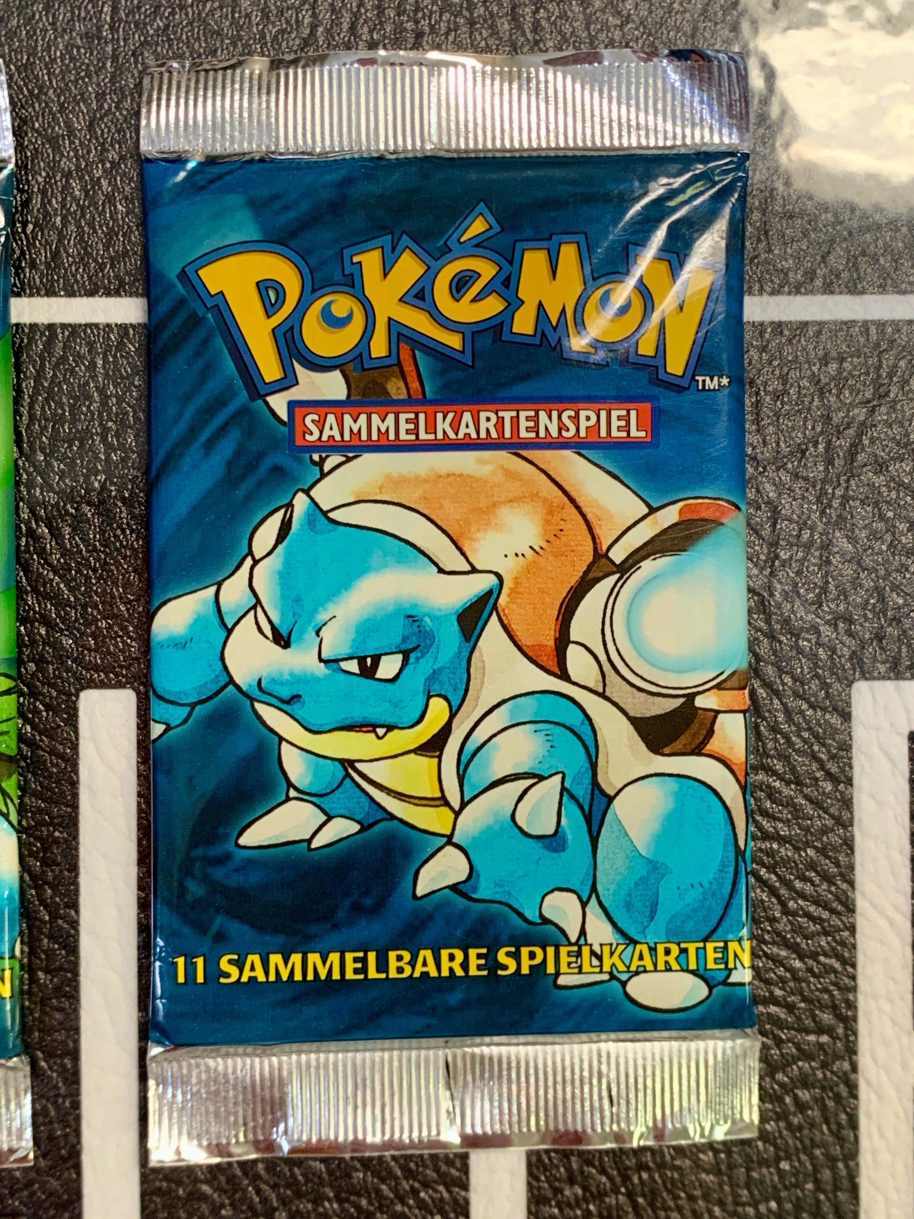Pokemon TCG: German Base Set Bundle - 2 Booster Packs, 1st Ed. Charizard, 1st Ed. Venusaur